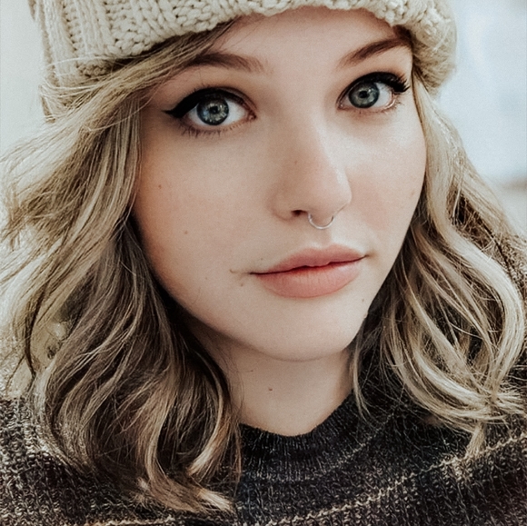 Meet your Posher, Sarah lynn - Picture 1 of 1